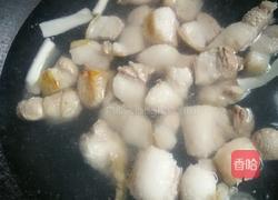 红烧肉炖海带的做法图解2