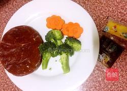 黑胡椒牛排饭的做法图解1