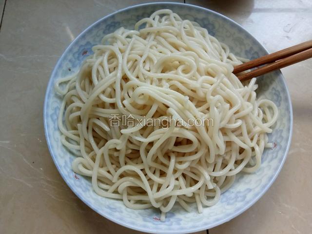 在冷水中浸泡后更有嚼劲。