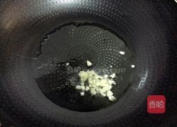 韭菜炒鱿鱼的做法图解3