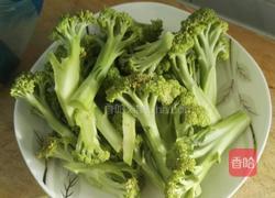 蚝油西兰花的做法图解1