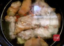 花生黄豆猪蹄汤的做法图解4