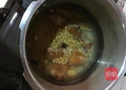 黄豆炖猪脚的做法图解7