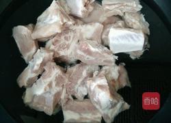 排骨烧土豆的做法图解2