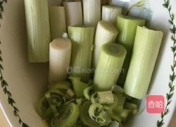 大葱烧海参的做法图解2