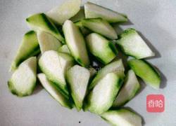 甘草丝瓜汤的做法图解2