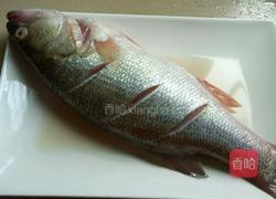 豉汁蒸鱼的做法图解2