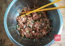 猪肉酸菜饺子的做法图解5