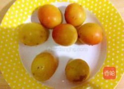 李子糖水的做法图解1