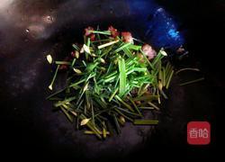 韭花炒肉的做法图解4