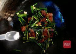 韭花炒肉的做法图解5