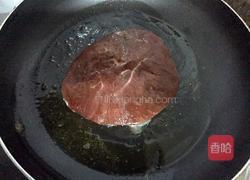 干煎牛排配红酒酱汁的做法图解3