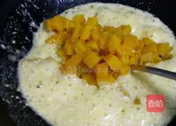 咸蛋黄烩南瓜泥的做法图解8