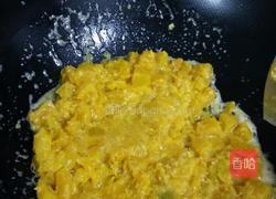 咸蛋黄烩南瓜泥的做法图解9