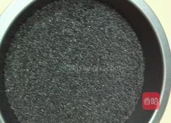 黑芝麻酱的做法图解1