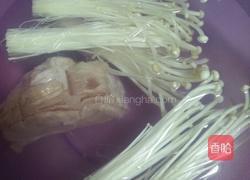 肉卷金针菇的做法图解1