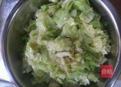 卷心菜包子的做法图解2