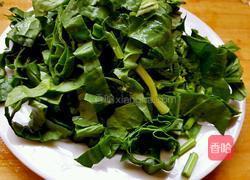 菠菜鸡蛋面的做法图解1