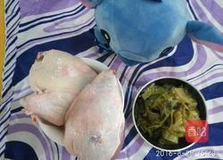 酸菜鸭子的做法图解1