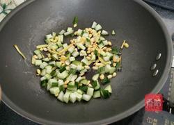 黄瓜豆瓣蛤蜊汤的做法图解6