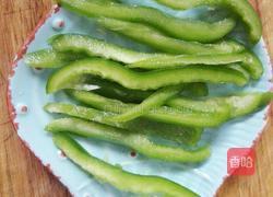 炝拌干豆腐丝的做法图解3