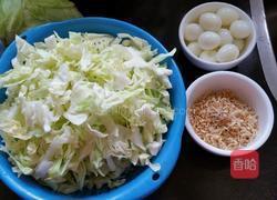 炒圆白菜的做法图解1