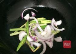 洋葱炒鱿鱼的做法图解5