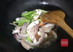 洋葱炒鱿鱼的做法图解7