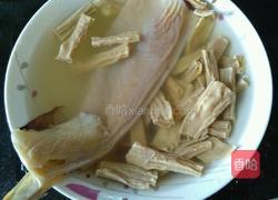 豆瓣腐竹鱿鱼丝的做法图解1