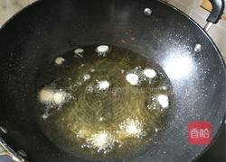 牛排炒花卷的做法图解2