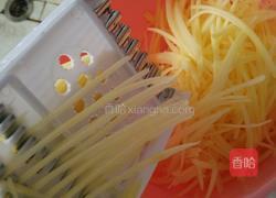 炒三丝（肉丝 土豆丝 胡萝卜丝）的做法图解1