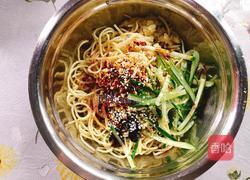 凉拌凉面的做法图解5