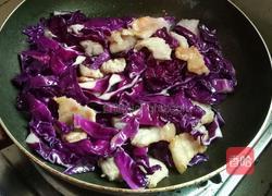 紫甘蓝炒肉的做法图解4