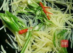 土豆丝炒辣椒的做法图解5