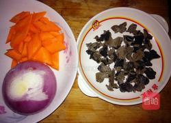 木耳洋葱的做法图解1