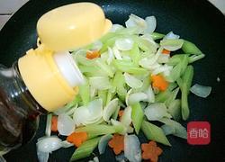 百合炒西芹的做法图解9