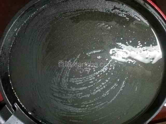 电饼裆刷油