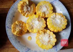 玉米胡萝卜山药猪骨汤的做法图解4