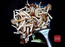 茶树菇烧木耳的做法图解5