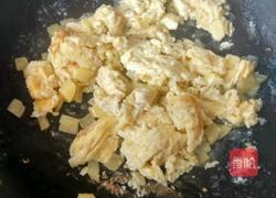 土豆炒鸡蛋的做法图解5