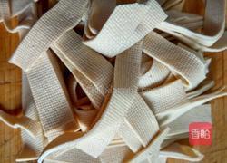 尖椒炒豆皮的做法图解2