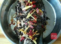 炖煮罗非鱼的做法图解5