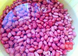 盐爆花生米的做法图解1