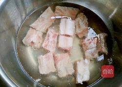 土豆炖排骨的做法图解2