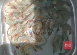 油爆基围虾的做法图解2