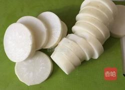 白萝卜炖肉的做法图解1
