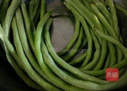 凉拌长豆角的做法图解1