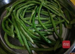 凉拌长豆角的做法图解3