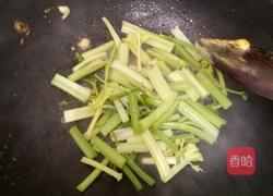 芹菜炒蛋（宝宝篇）的做法图解2