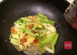 芹菜炒蛋（宝宝篇）的做法图解5